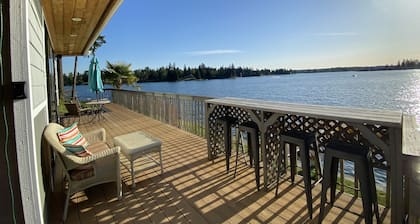 Lakefront Studio Cabin & Tiki Hut. Enjoy Summer Fun and Winter Serenity!