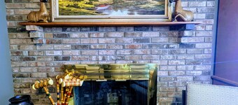 The Springdale Room at The Town House Inn - Guesthouse