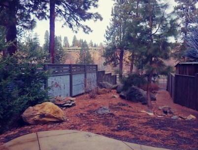 NW Modern, River, Old Mill near Downtown