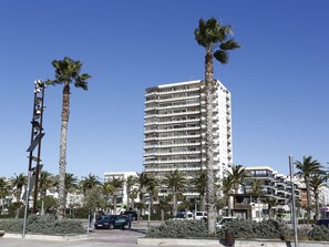Exterior - Beautiful apartment for 4 people with WIFI, A/C, TV and terrace (Salou)