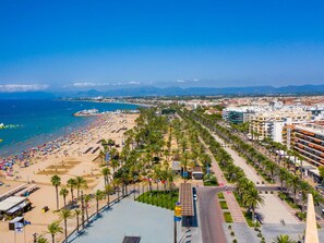 Beach - Lovely apartment for 4 people with A/C, WIFI, TV and terrace (Salou)