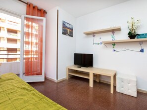2 Schlafzimmer, Reisekinderbett, kostenloses WLAN