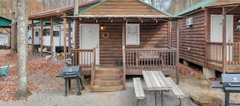 Relax in a Mountain Cabin in the Smokies, Gatlinburg