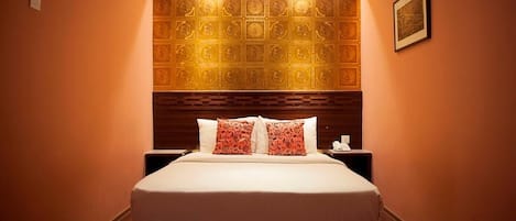 Chambre Standard double | Fer et planche Ă repasser, accĂšs au Wi-Fi (inclus)