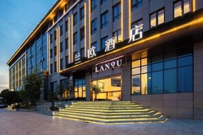 Exterior - Hangzhou JinHang Hotel (Zhongfa Aviation Institute of Beihang University) (Hangzhou)