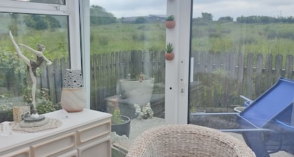 Cozy Cottage Retreat in Listowel pet friend
