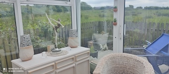 Cozy Cottage Retreat in Listowel pet friend