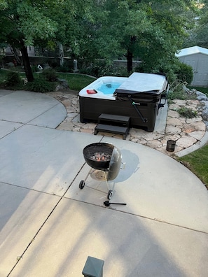 Terrace/patio - 2 Br/1 BA Private Basement Apartment Sandy, Utah. Close to Snowbird and Alta (Sandy)