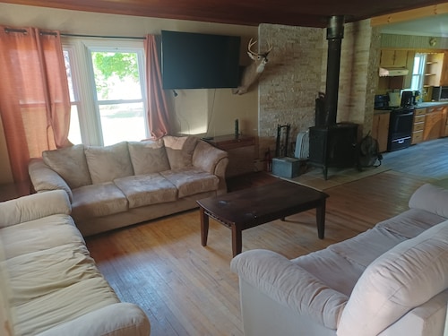 3 bedroom home ready for your UP Adventures