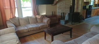 3 bedroom home ready for your UP Adventures