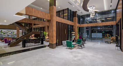 EASTERN HOTEL BOJONEGORO