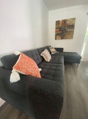 Smart TV, Netflix, streaming services