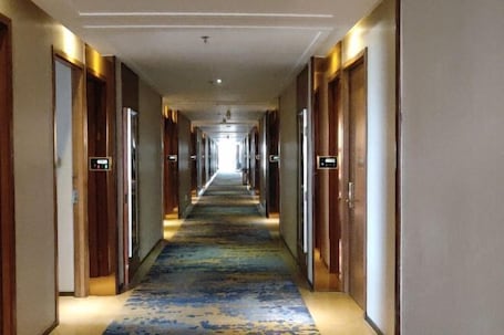 Interior. Yao Lake Pearl Hotel