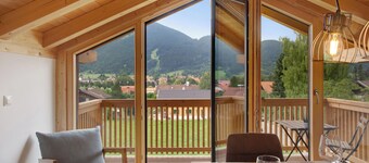 Apartment Meditz with Mountain View, Balcony & Wi-Fi