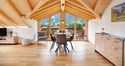 Apartment Meditz with Mountain View, Balcony & Wi-Fi