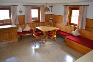 Dining - 'Holiday Home Obersäuling' with Mountain View, Garden & Wi-Fi (Stummerberg)