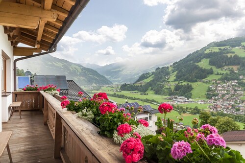 Apartment 'Dornauer' with Mountain View, Balcony & Wi-Fi