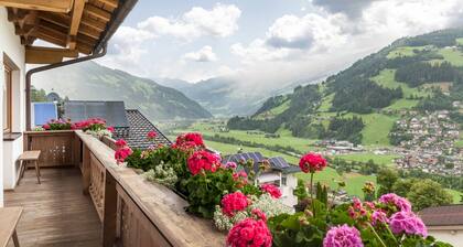 Apartment 'Dornauer' with Mountain View, Balcony & Wi-Fi