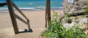 Family friendly Farmhouse just minutes from the beach, golf course, and casino!