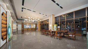 المنشأة من الداخل