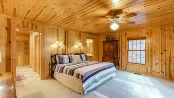 4 bedrooms, iron/ironing board, Internet, bed sheets