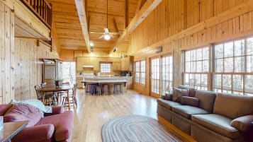 TV, fireplace, DVD player