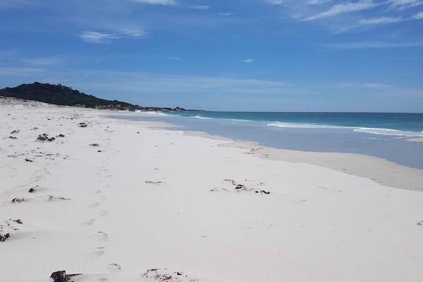 Plage à proximité, chaises longues
