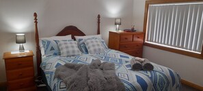3 bedrooms, free WiFi, bed sheets - Amazing Ansons Bay remote paradise for the family in the Bay of Fires area. (Ansons Bay)