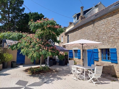 120m2 house with WIFI at the start of coastal paths