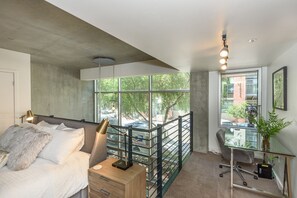 1 chambre, bureau, fer et planche à repasser, accès au Wi-Fi (inclus)