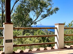 Property grounds - Detached villa in a quiet and panoramic position. (Capoliveri)