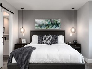 2 habitaciones, tabla de planchar con plancha y cuna de viaje 