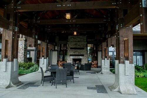 Beautiful 2 bedroom long term rental Oct-May