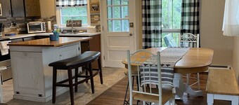 Newly Renovated! Way-Har Farms Guest Cottage