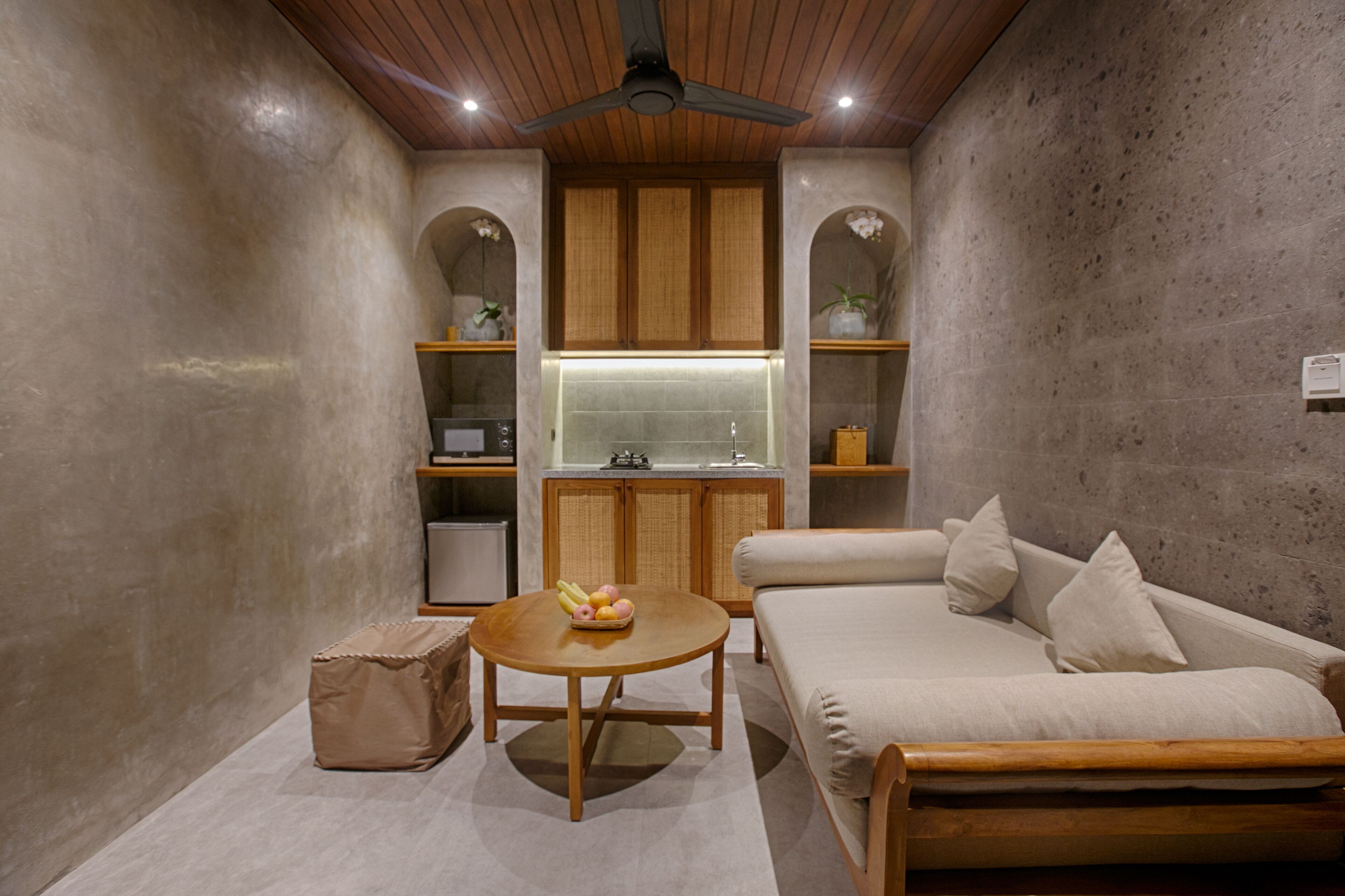 One Bedroom Private Pool Villa | Dapur pribadi | Lemari es, microwave, kompor, dan peralatan masak/sendok-piring