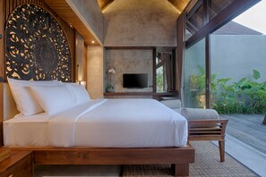Premium bedding, minibar, in-room safe, free WiFi - Taman Dhamawangsa Suites (Nusa Dua)