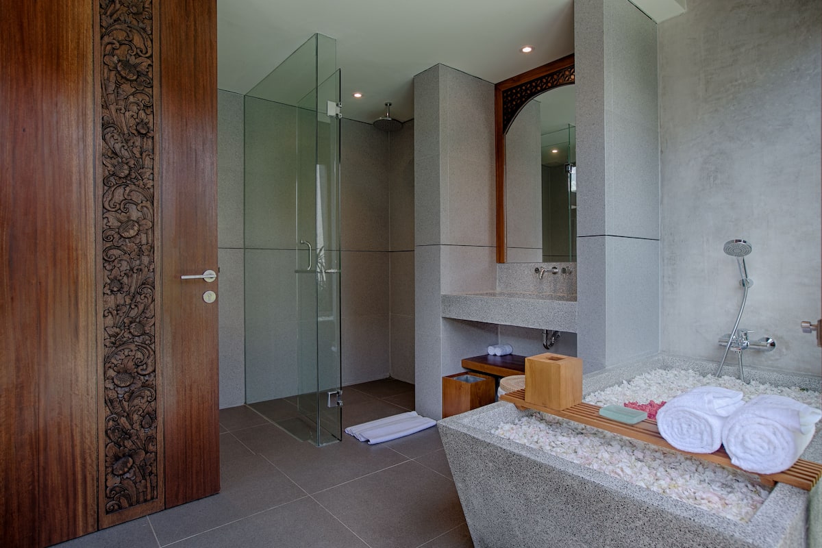 Two Bedroom Private Pool Villa | Bathroom | Separate bathtub and shower, deep-soaking bathtub, rainfall showerhead