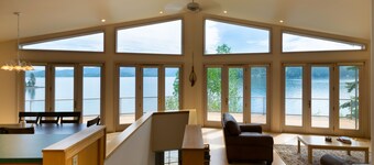 Spacious Lake Front Home with Gorgeous Views!