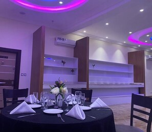 Restaurant - The Platinum Bay Hotel (Patang West)