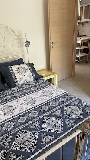 2 habitaciones, tabla de planchar con plancha y wifi