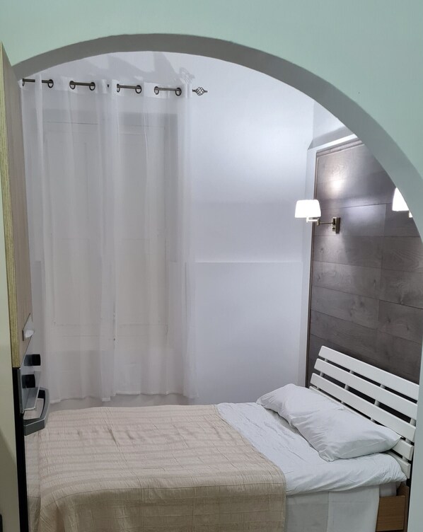 1 camera, Wi-Fi gratuito, lenzuola