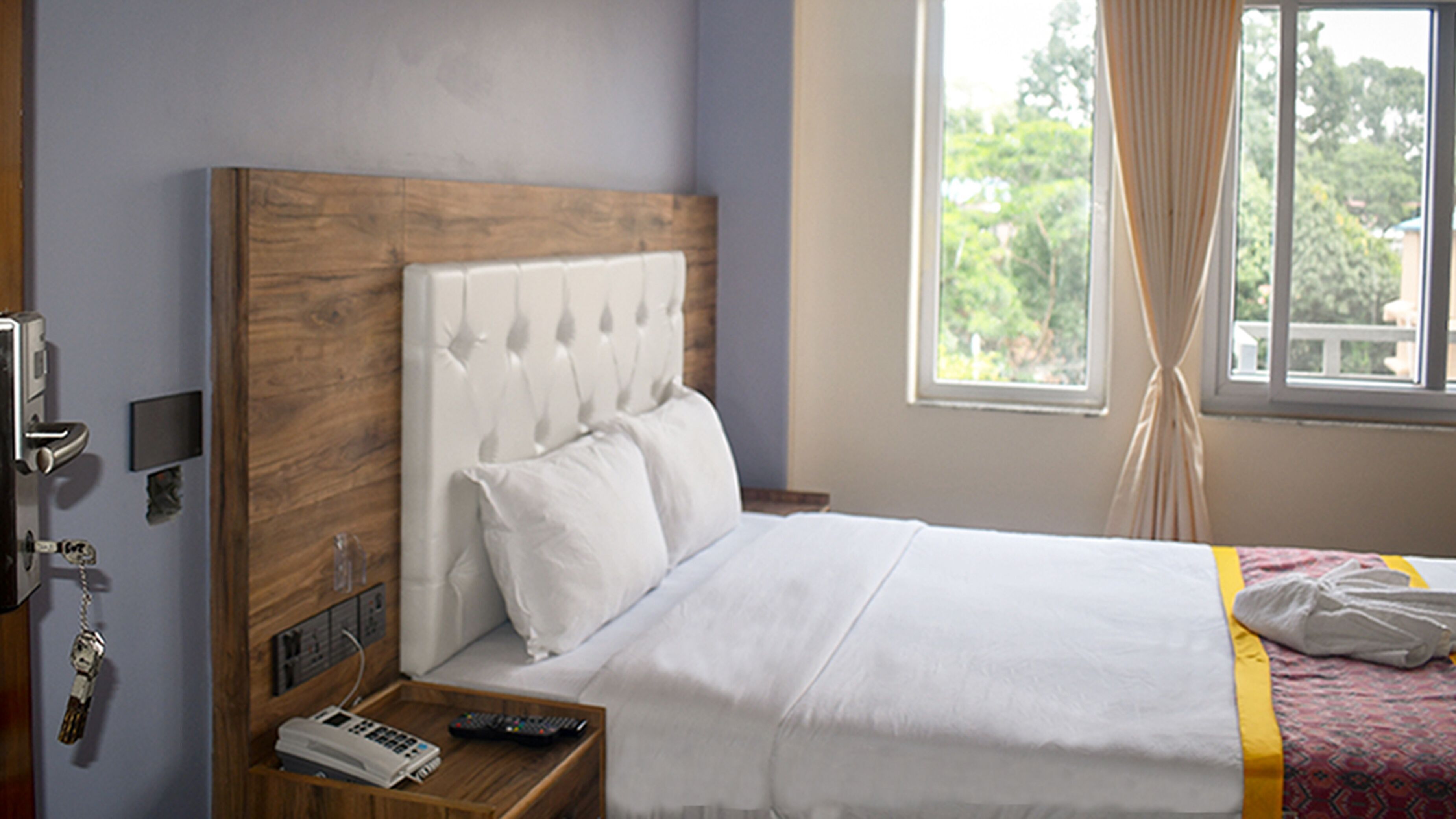 Premium bedding, individually decorated, individually furnished, desk
