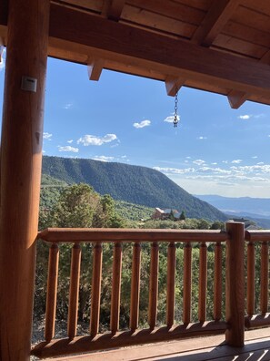Property grounds - Beautiful cabin overlooking valley (Cedar City)