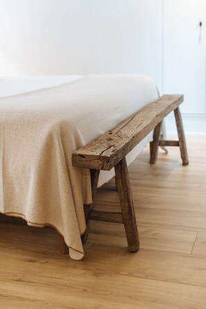 Premium bedding, in-room safe, desk, laptop workspace - Casa del Rey Sabio (Seville)