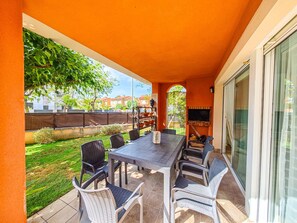 屋外ダイニングエリア