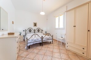 3 bedrooms, free WiFi, bed sheets - Villa Aurelio - Posto Rosso (Posto rosso)