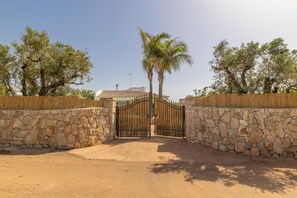 Property grounds - Villa Aurelio - Posto Rosso (Posto rosso)