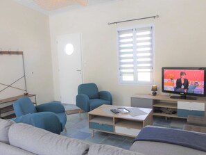 Living area - House - 7 guests - Large private garden (Saint-Gilles-Croix-de-Vie)