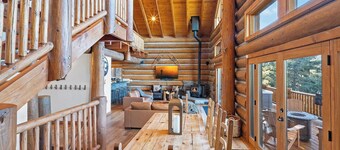 Grinhart Cabin by Destination Big Bear: Most Incredible Views in Big Bear! Luxury Log Cabin! Hot Tub!