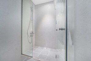 Hair dryer, towels
